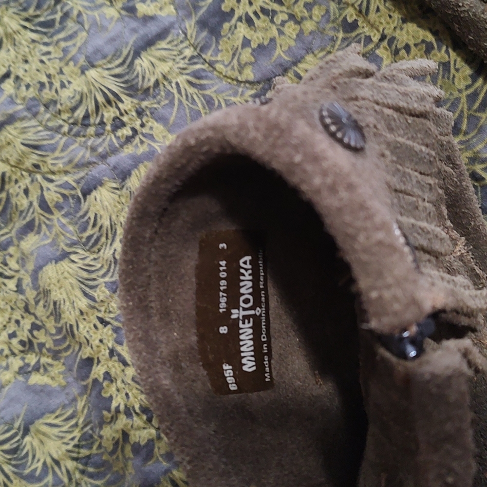 Minnetonka Moccasins size 8 (Olive Green) - Picture 3 of 7